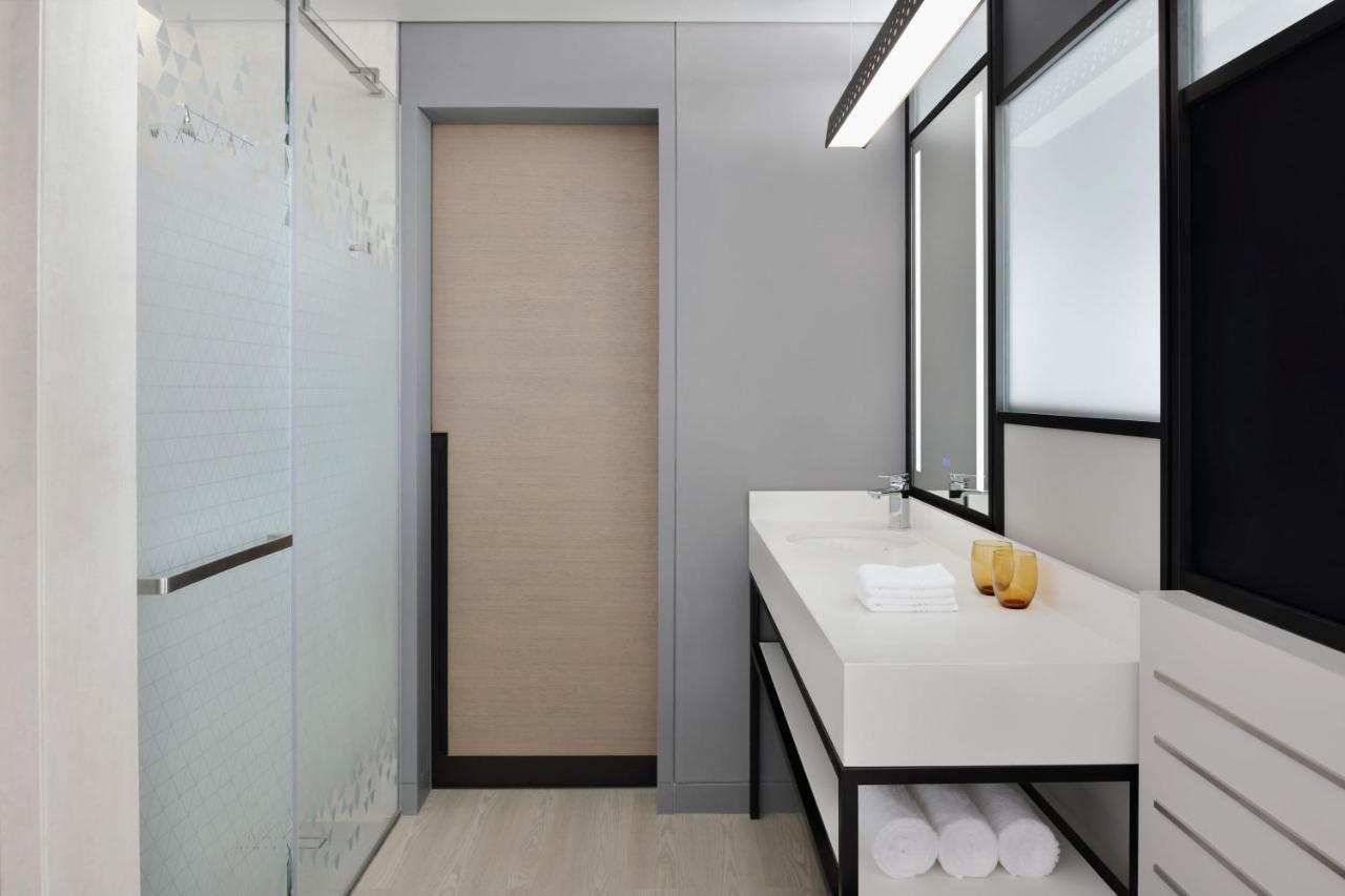 Hotel Aloft Mascate Extérieur photo